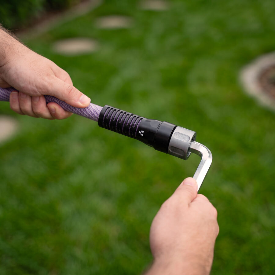 Can you replace garden hose connectors yourself?